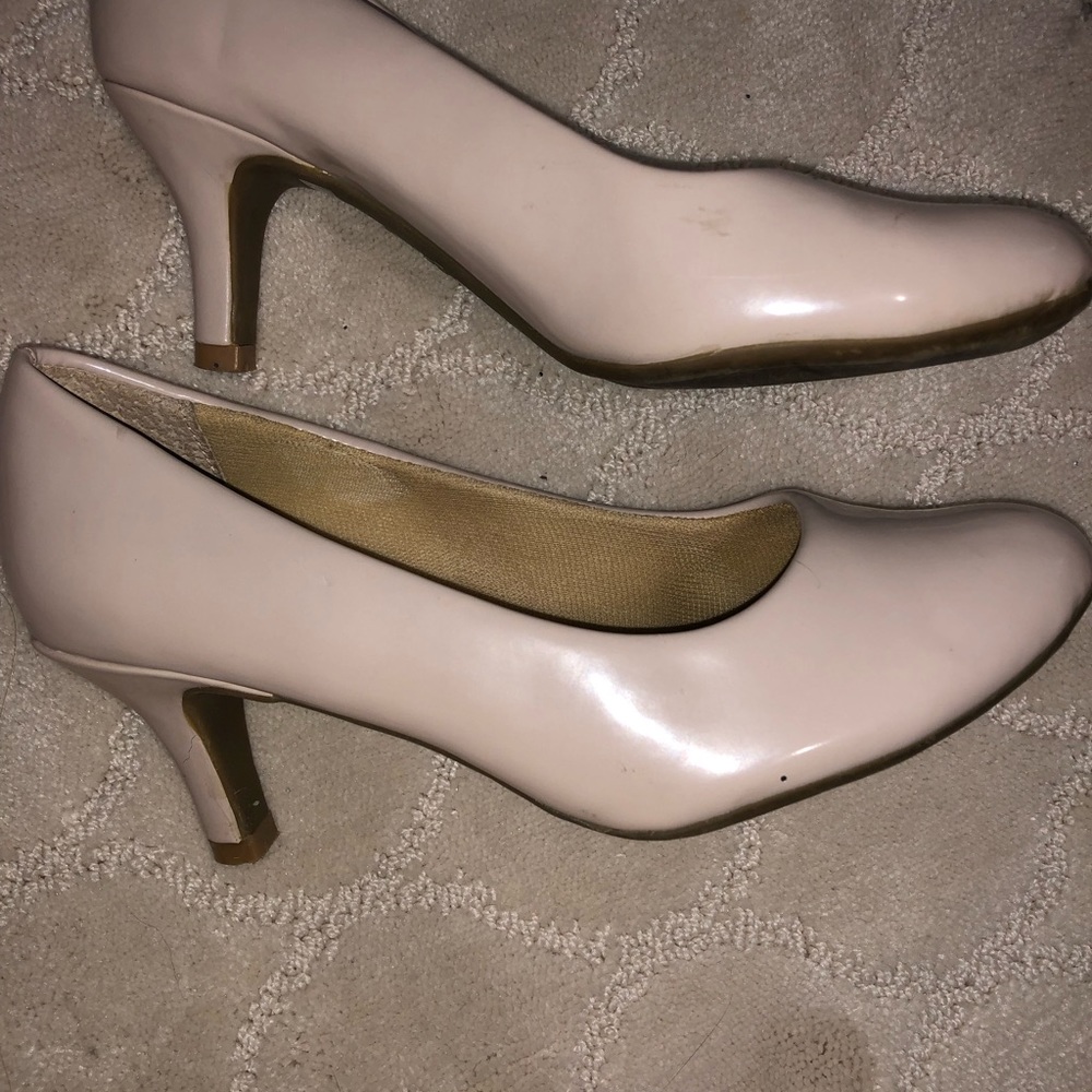 Nude Pierre Dumas flexibles heels. Size 5.5